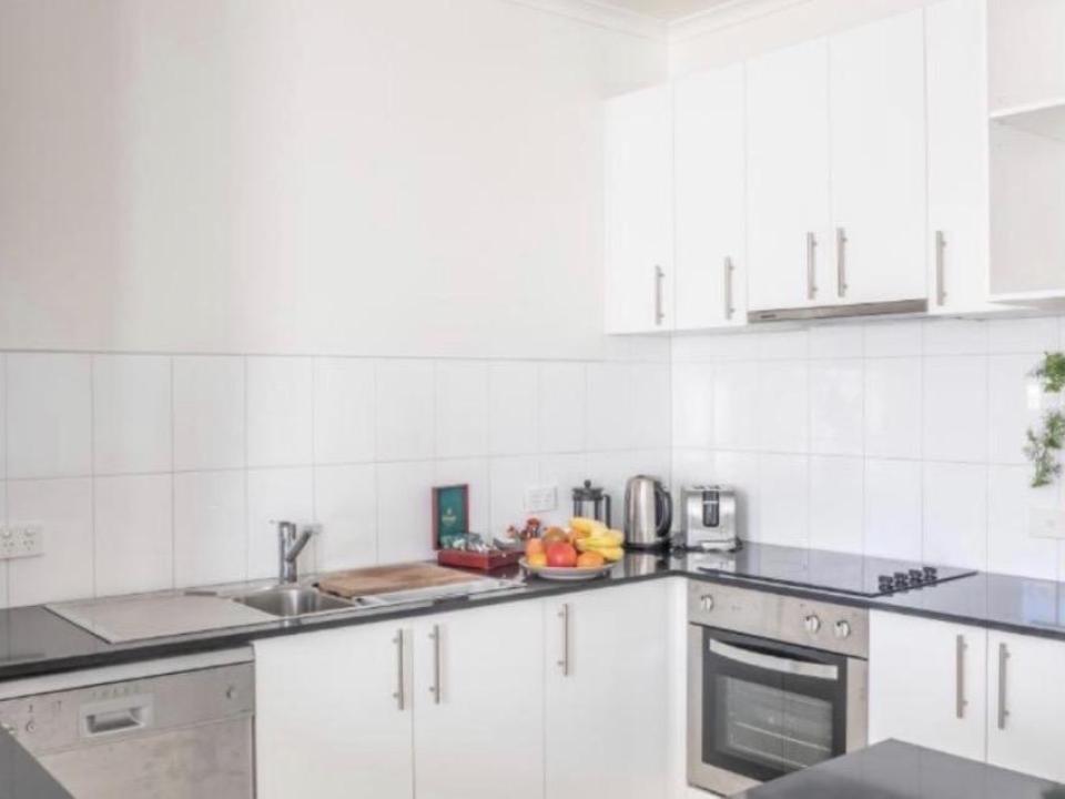 Room in Carlton for $260