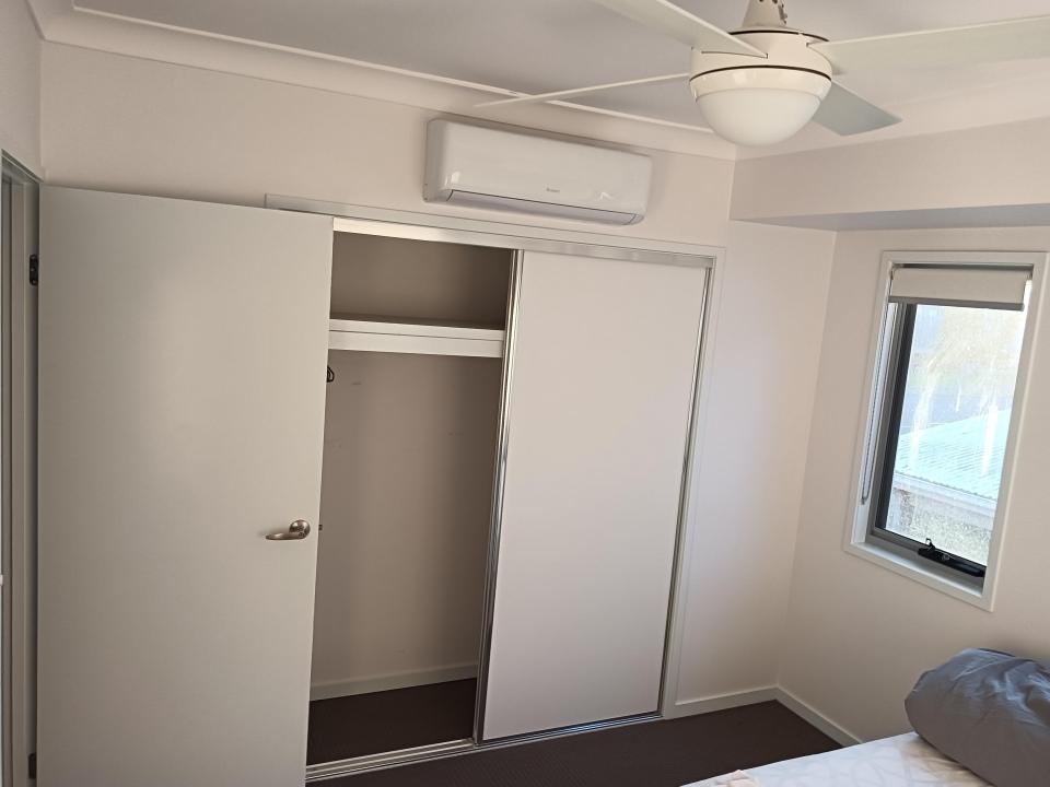 Room in Elanora for $340