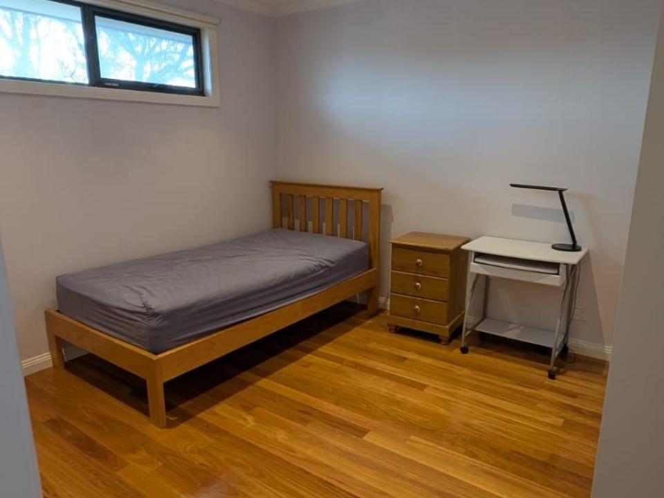 Room in Box Hill South for $280