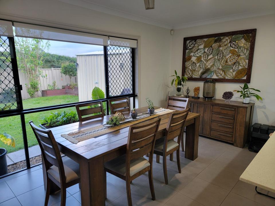 Room in Hope Island for $430
