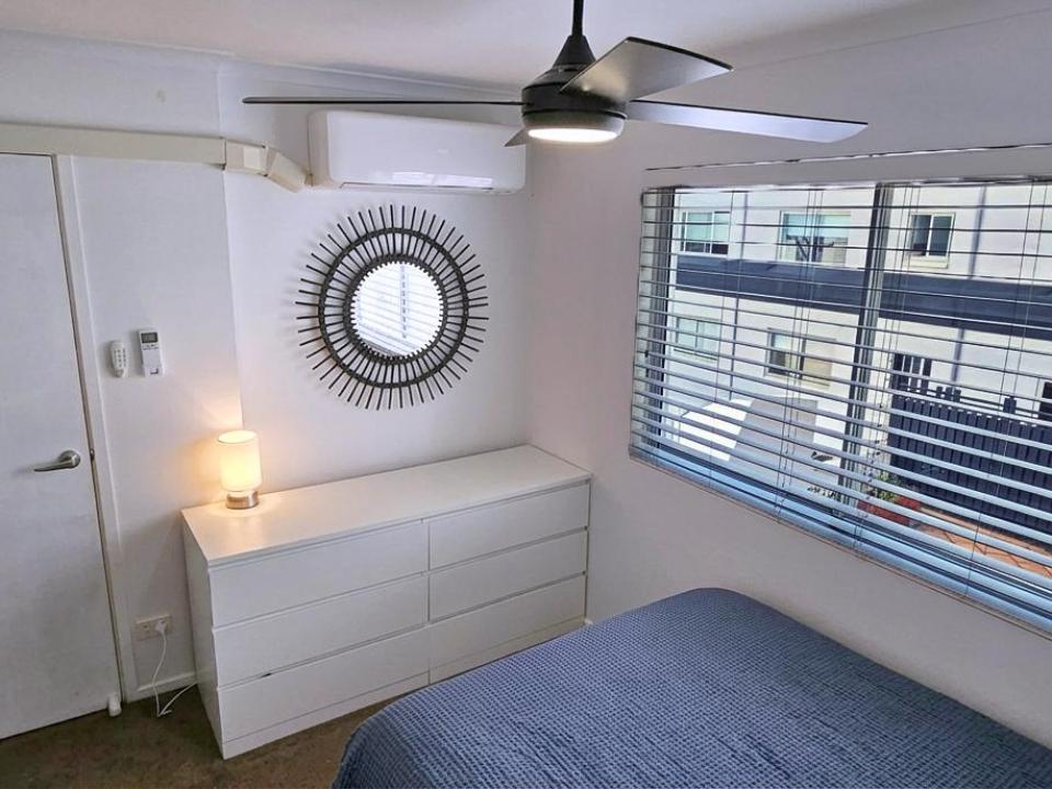 Room in South Brisbane for $375