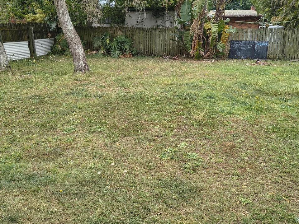 Room in Coopers Plains for $275