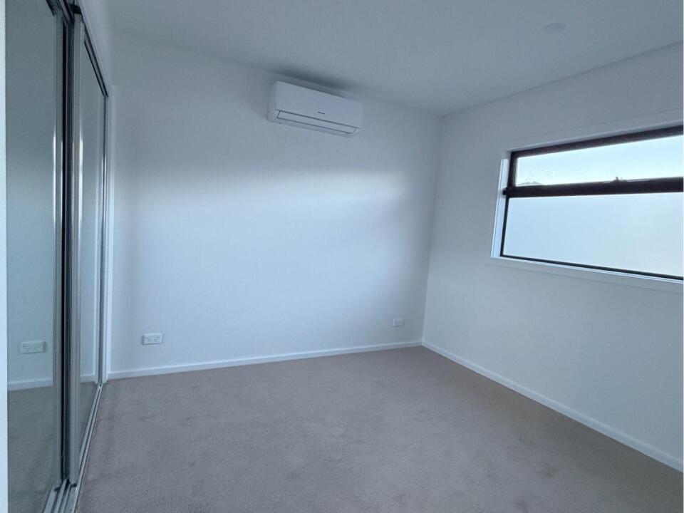 Room in Dandenong for $323